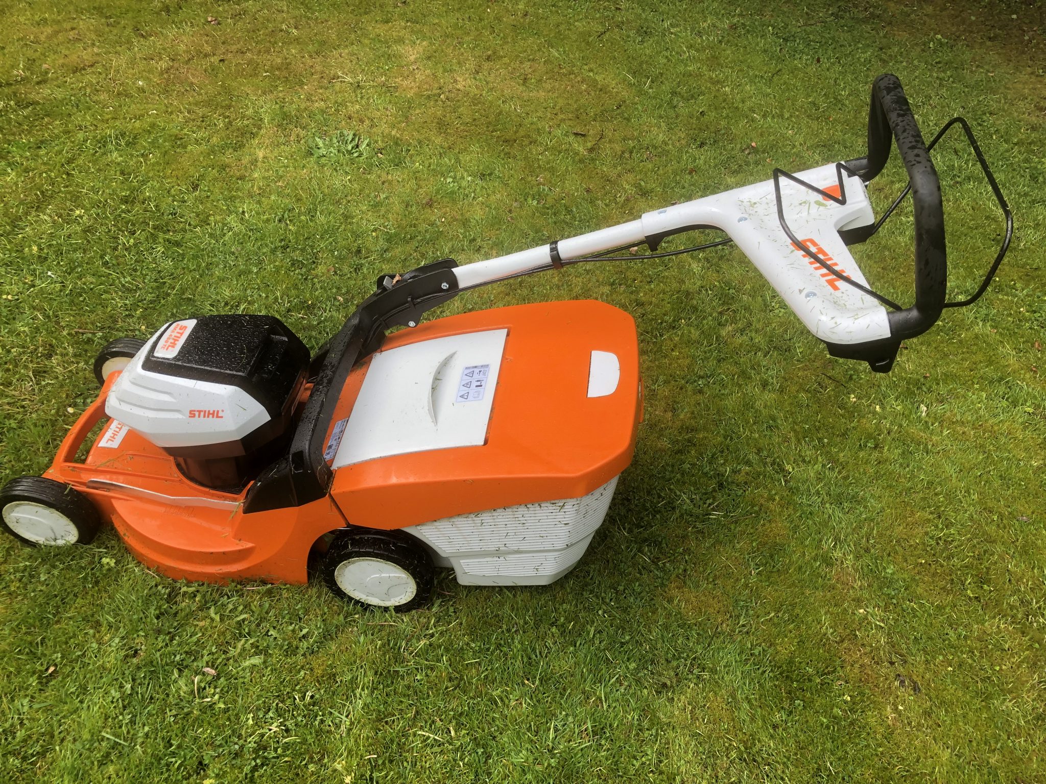 Stihl RMA 448 TC – battery mower review